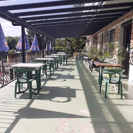 Hotel Restaurant La Chaumiere Du Lac Clairvaux-les-Lacs Εξωτερικό φωτογραφία