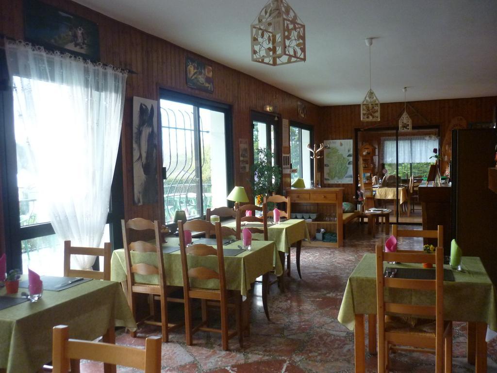 Hotel Restaurant La Chaumiere Du Lac Clairvaux-les-Lacs Εξωτερικό φωτογραφία