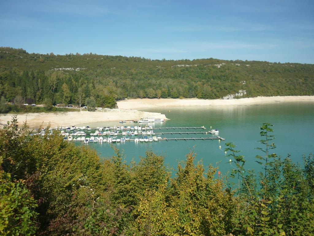 Hotel Restaurant La Chaumiere Du Lac Clairvaux-les-Lacs Εξωτερικό φωτογραφία