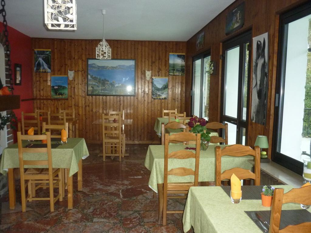 Hotel Restaurant La Chaumiere Du Lac Clairvaux-les-Lacs Εξωτερικό φωτογραφία